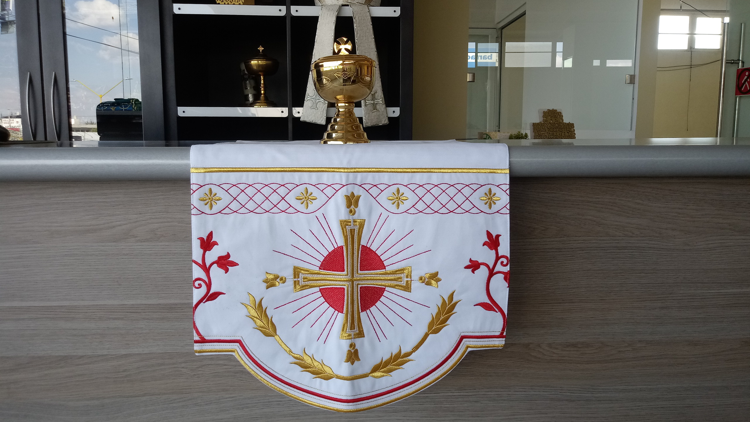 101 JARDIN RADIANTE Mantel blanco Rojo 52 Ambon